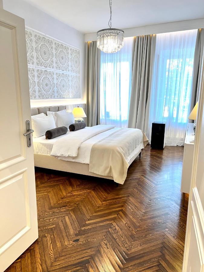 Mondrian Luxury Suites Unesco Old Town Варшава Экстерьер фото