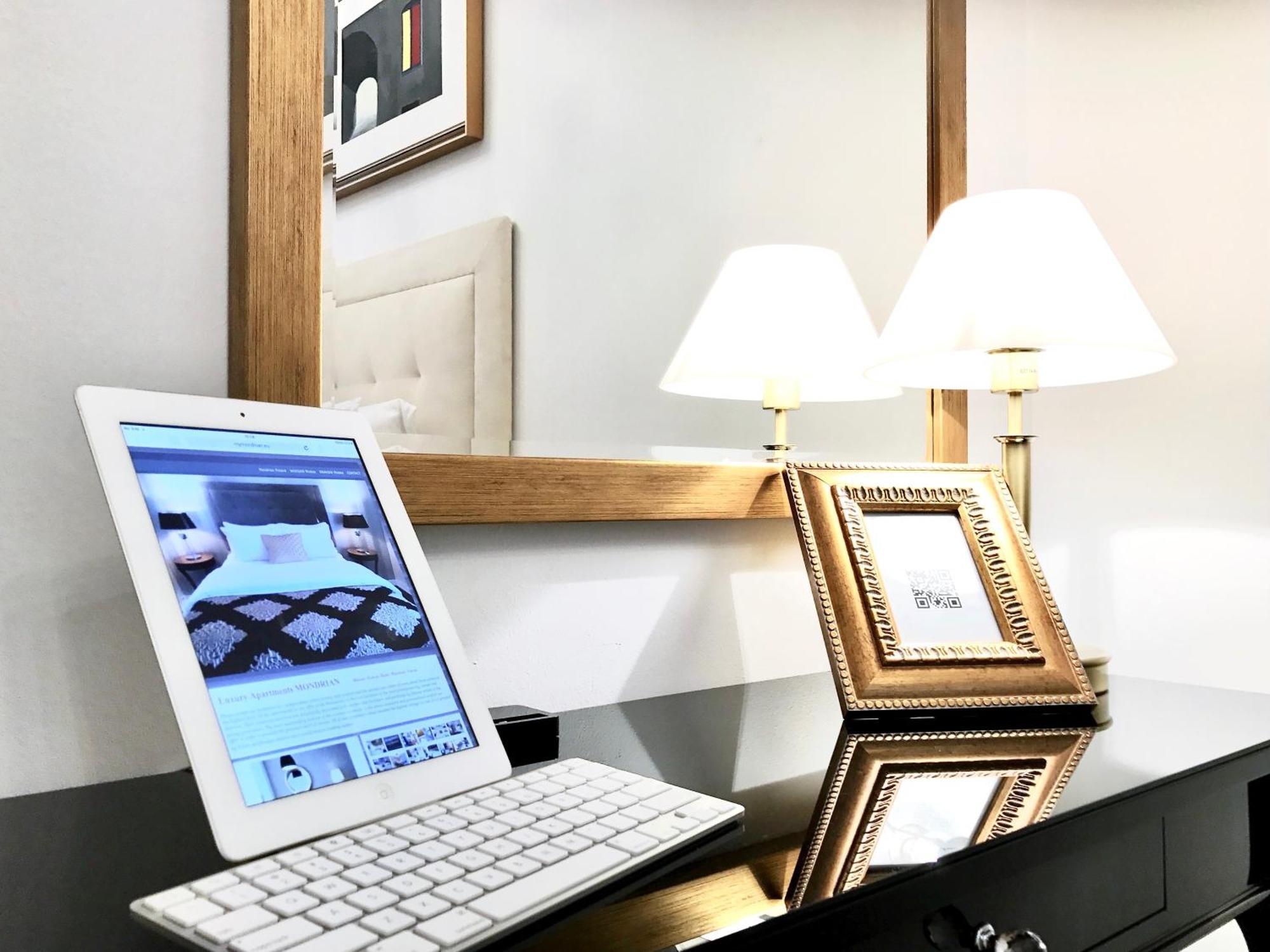Mondrian Luxury Suites Unesco Old Town Варшава Номер фото