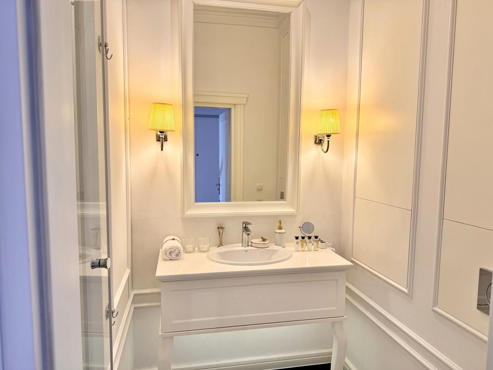 Mondrian Luxury Suites Unesco Old Town Варшава Номер фото